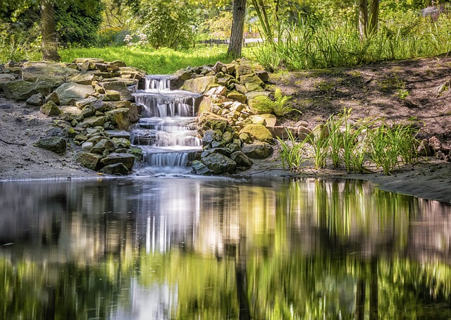 Bachlaufpumpe für den Gartenteich